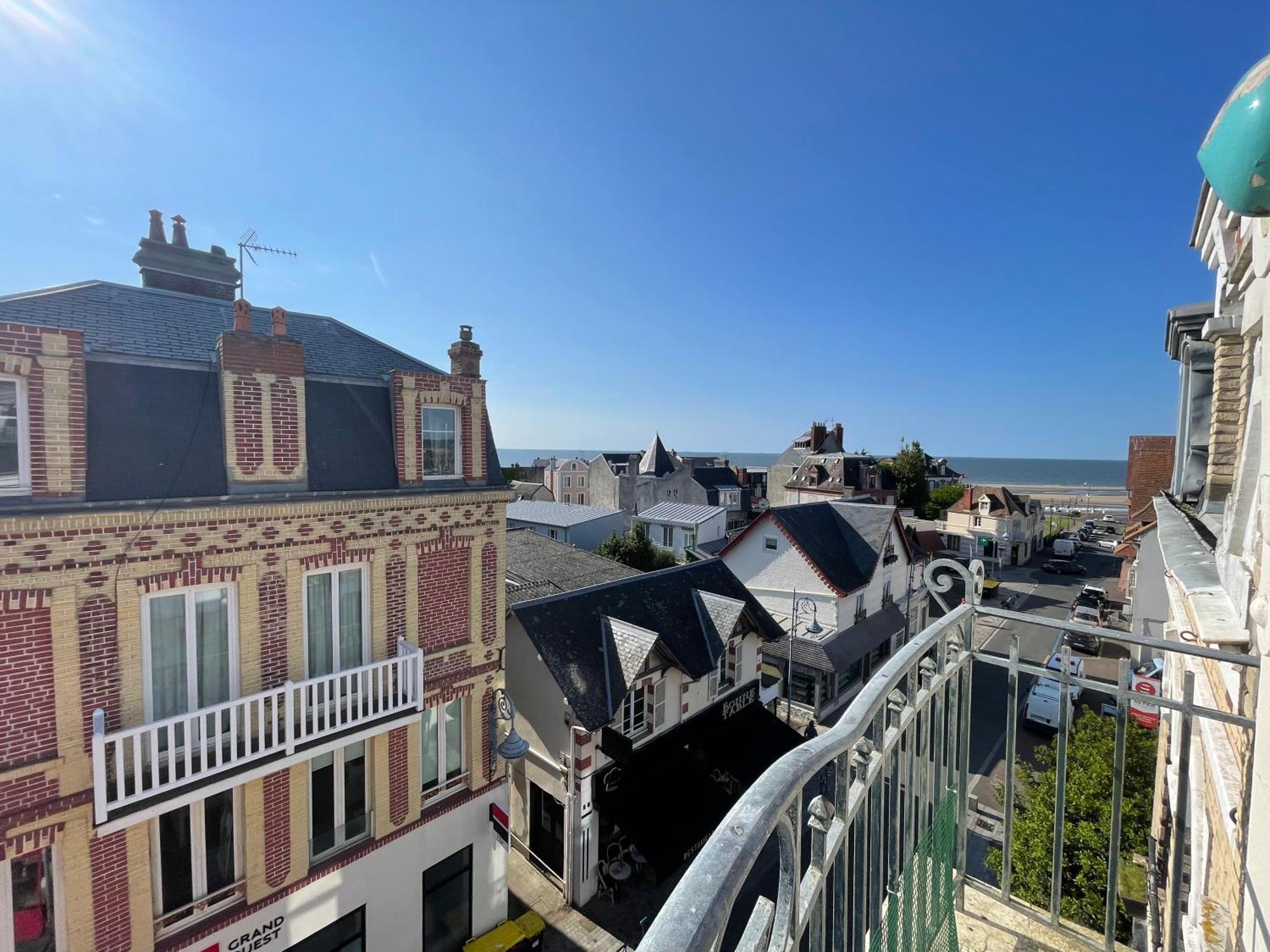 Appartement Avec Balcon - Vue Mer - 100M De La Plage - Hypercentre - 55M2 Villers-sur-Mer Exterior foto